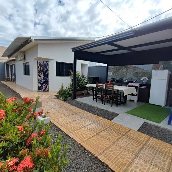 Quarto Califórnia, hotel in Campo Novo do Parecis