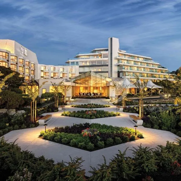 イン アット ローレル ポイント（Inn at Laurel Point）、ビクトリアのホテル