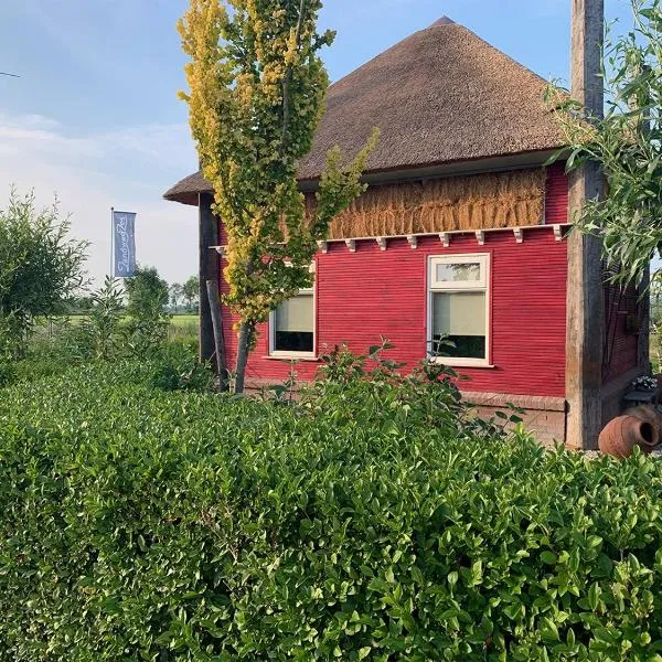 De Rooie Hooimijt, hotel in Ammerzoden