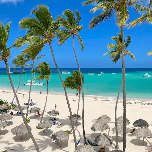 CARIBBEAN ROOFTOP POOL Ducassi HOTEL BEACH CLUB & SPA, hotel v destinaci Punta Cana