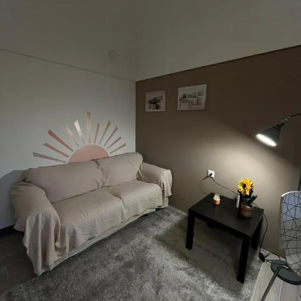 La petite maison Soleil, hotel en Biella