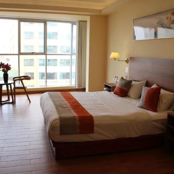 SM HOTEL Plus, hotel en Lima