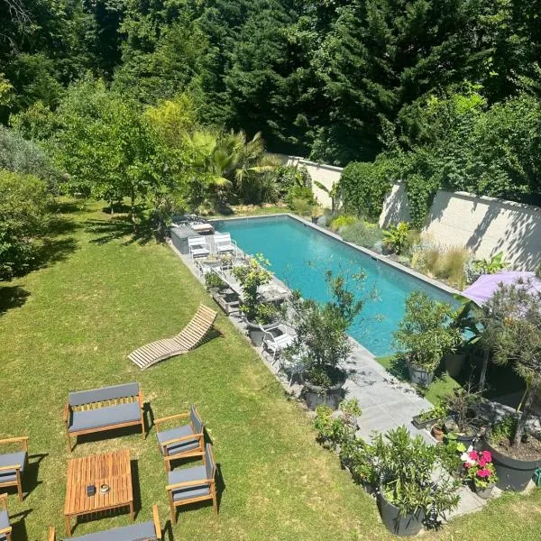 Effet Lodge, hotel v destinaci Saint-Cyr-au-Mont-dʼOr