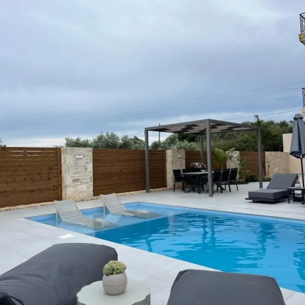 Amare suite 2, hotel v destinácii Perivólia