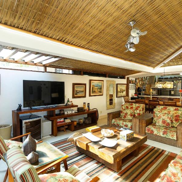 Moderno 4 Quartos a 300m da Praia | CEG 3