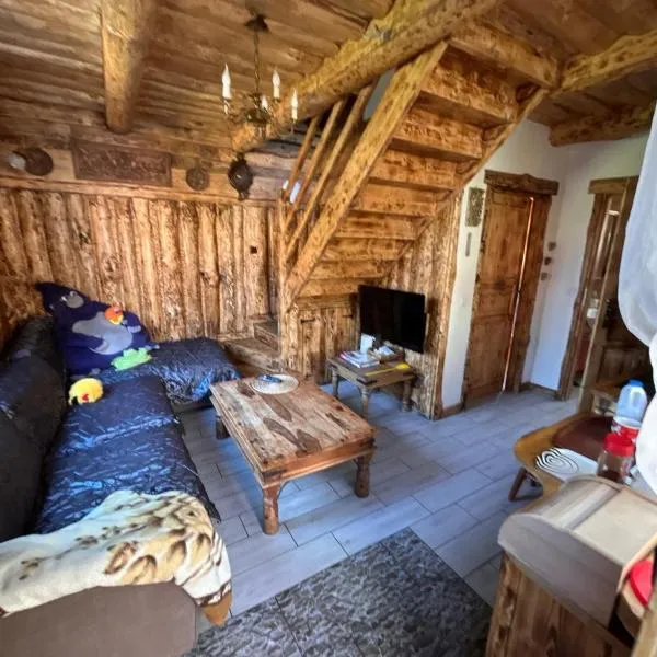 Sioło Bobolin III, hotel u gradu Bobolin