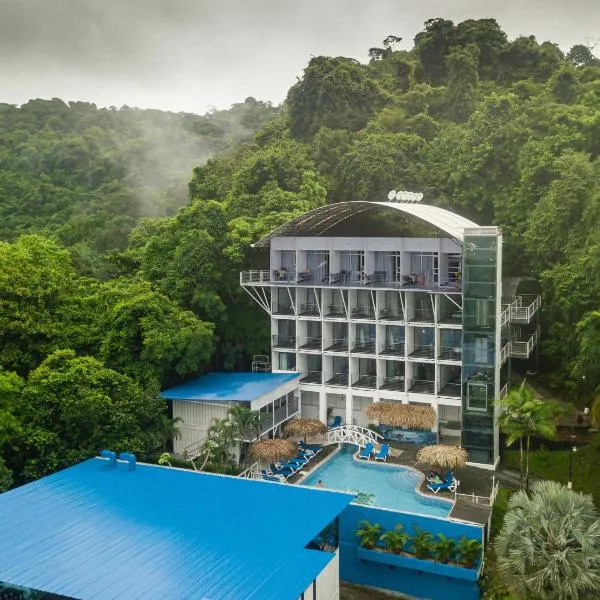El Faro Containers Beach Hotel, hotel v destinaci Manuel Antonio