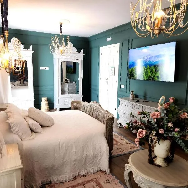 Hotel Boutique iulia 5 Estrellas，位于扎弗拉的酒店