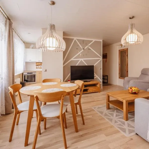 Kuuse 4 Apartment, hotel v mestu Haapsalu