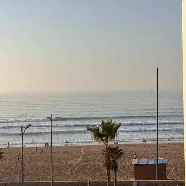 Bel appartement face là mer، فندق في القنيطرة