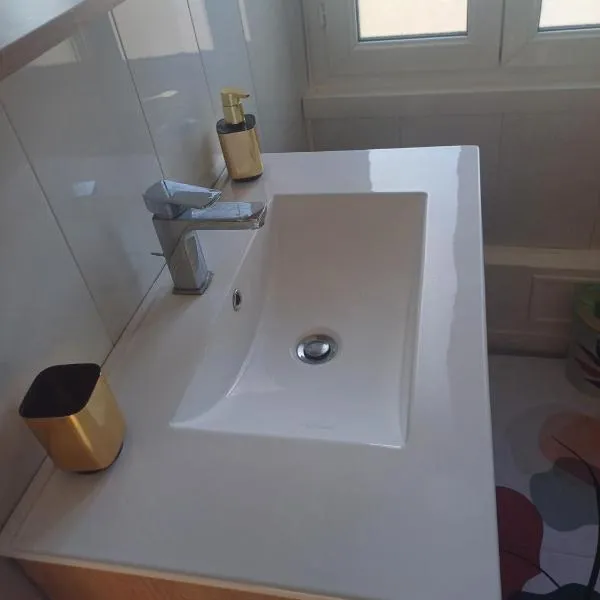 Au cœur de Sens, hotel v destinaci Sens