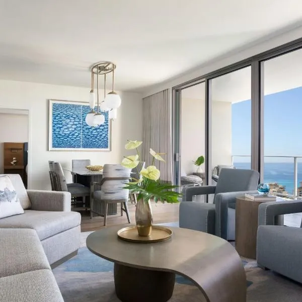 The Ritz-Carlton Residences, Waikiki Beach Hotel, хотел в Хонолулу