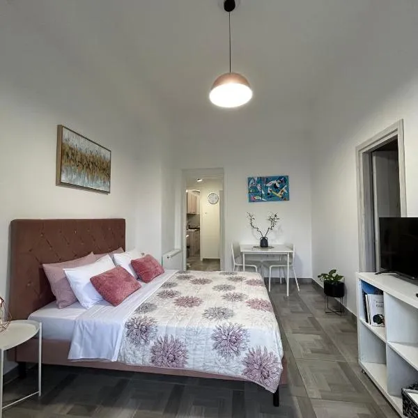 ΗΒΗ, hotel in Athens