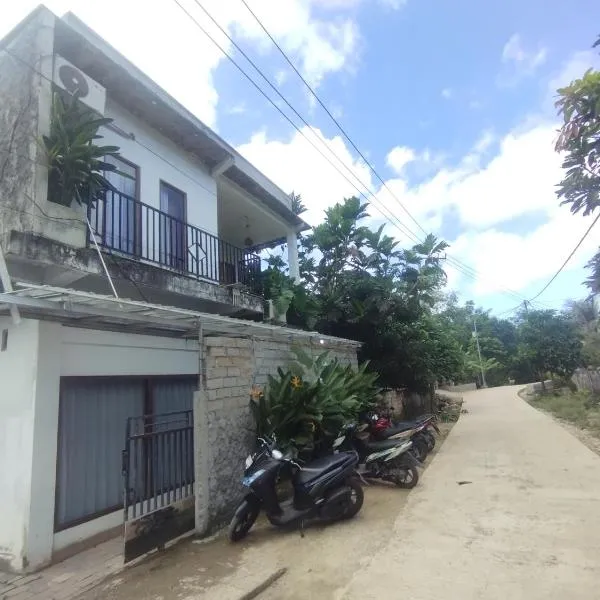 Ilham Homestay, hotel in Kuta Lombok