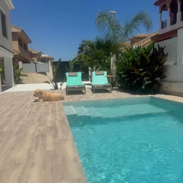 Tropical Garden Home - Cozy Ground Floor Stay, Hotel in San Pedro del Pinatar