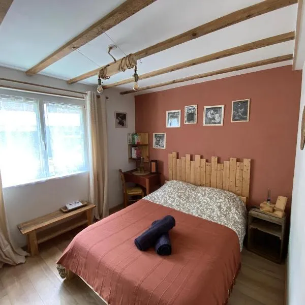 Chambre cosy en pleine nature, proche de Dijon, hotel em Val-Suzon