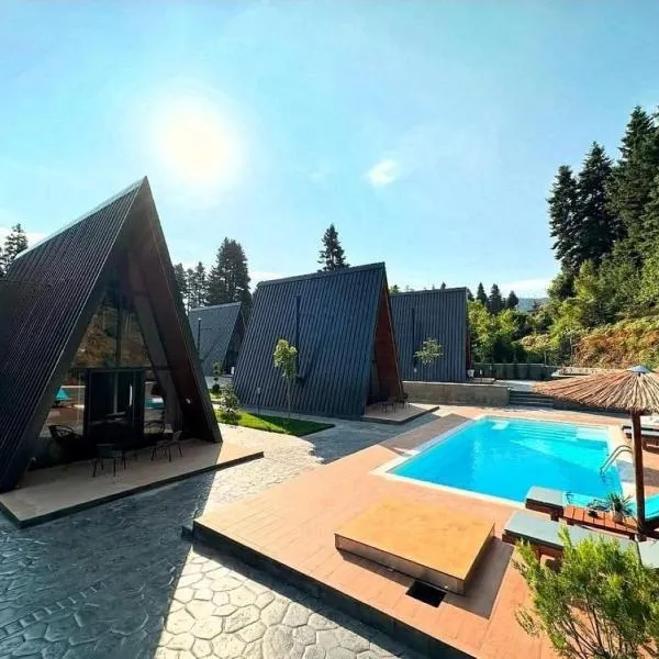 Pavliani4rest - Luxury Cabins, hotel v destinaci Pávliani