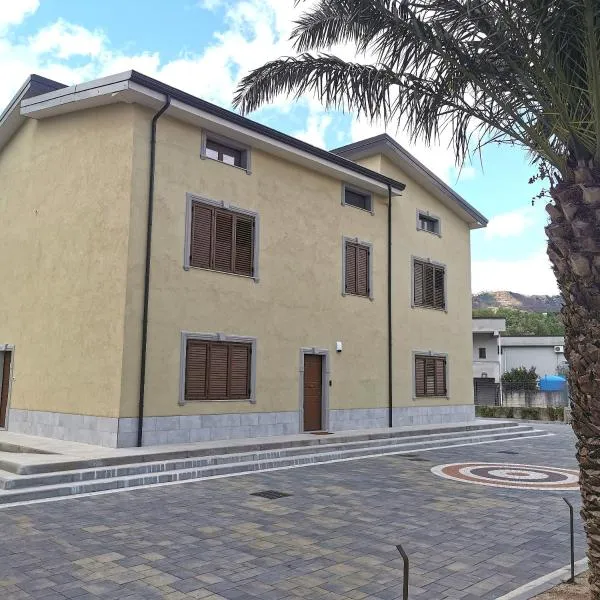 Savuto Affitta Camere, hotel in Martirano