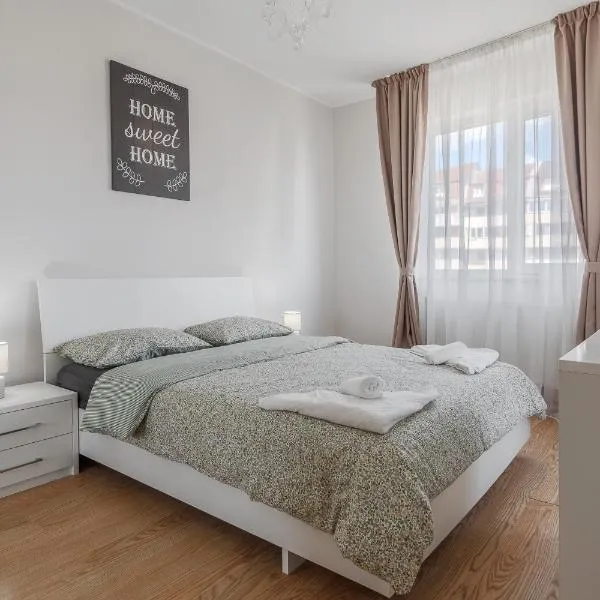 Home Guest - Apartment 6, hotel in Oradea