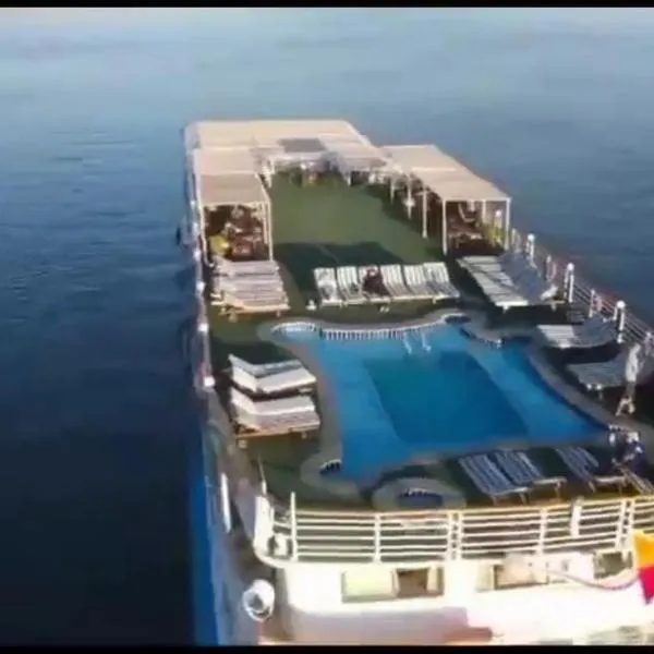 Queen ship minya, hotel v destinaci Minjá