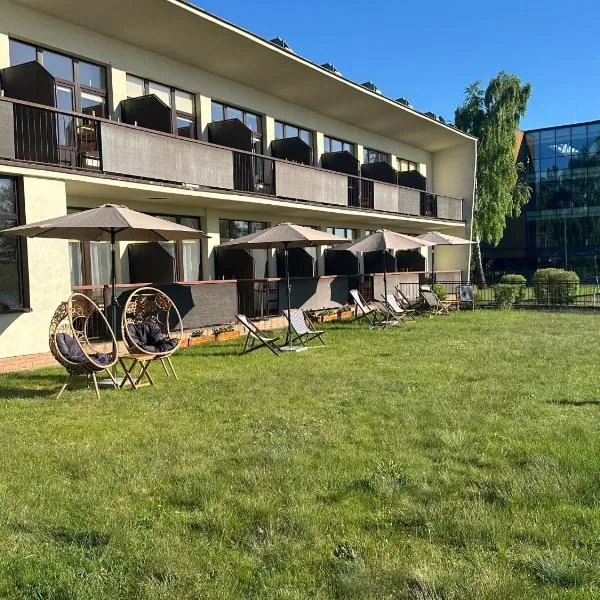 KAMERALNY przy promenadzie - pokoje, hotel v destinaci Charzykowy