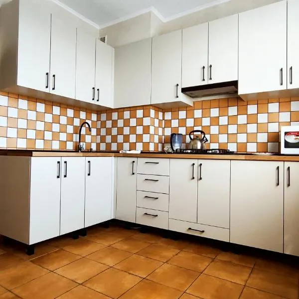 Василя Стуса 10 City Rooms, hotel in Bila Tserkva
