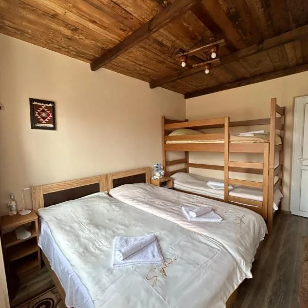 Mardoyan's Guest house, hotel v destinaci Gavarr