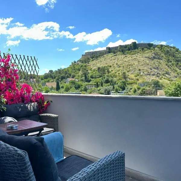 CastleView Suites, hotel in Shkodër