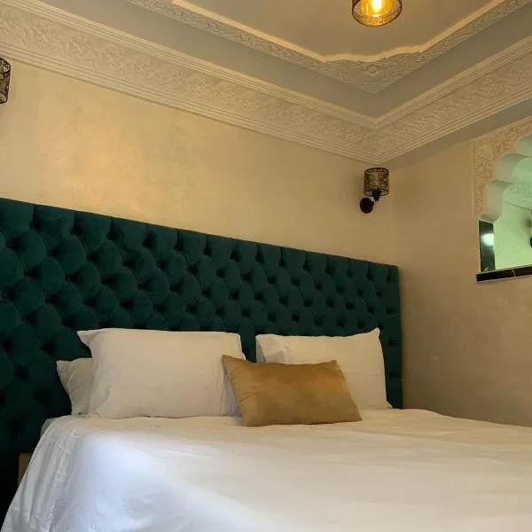 chez saad, hotel in Fès