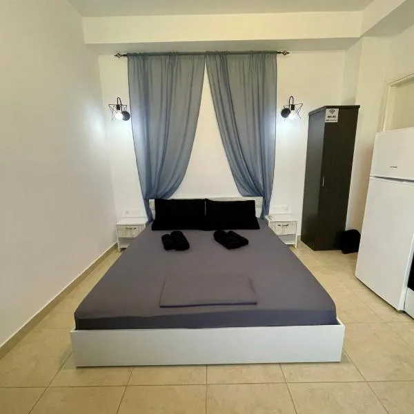 SUMMER ESCAPE studios, hotel in Parasporos