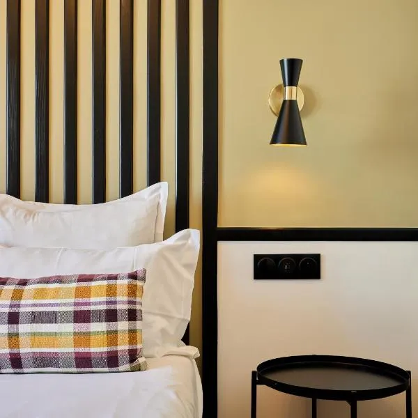 Hôtel Richelieu, Le Havre Centre-Ville, Perret – hotel w Hawrze
