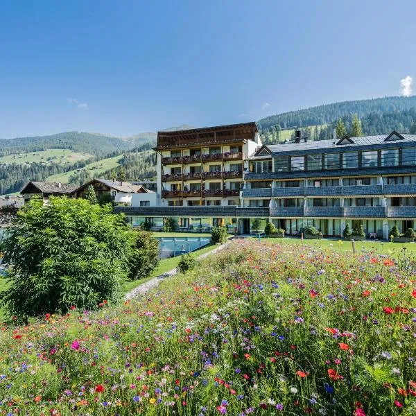 Family Resort Rainer Sexten, hotel v destinaci Sesto