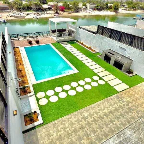 Ocean Breeze ALMARSA 3BR VILLA for Family and Friends, hotel in Fujairah