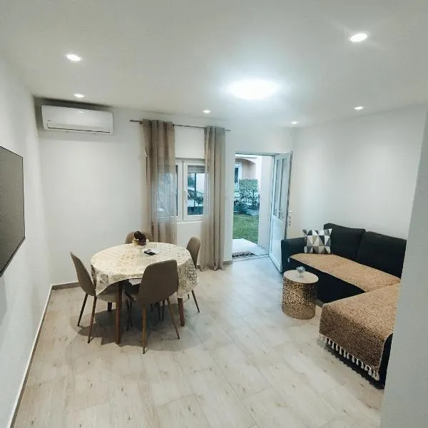 Jovan Apartman 2024, hotell sihtkohas Igalo
