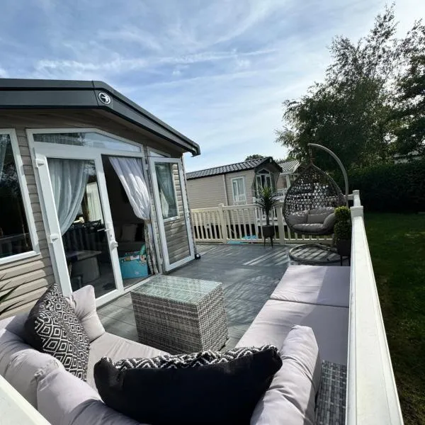 Luxury Caravan - Sleeps 8 - Haven Cala Gran - Close to Blackpool, hotel v Blackpoole