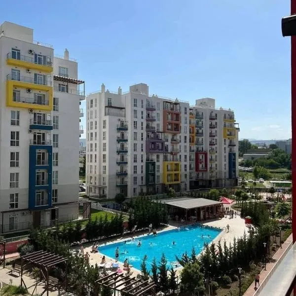 green diamond 3 bedroom, hotel in Tbilisi City