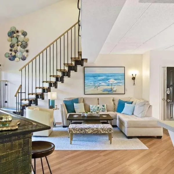 Luxury Penthouse near Beach Tiki Hut Coligny, Hotel in Hilton Head Island