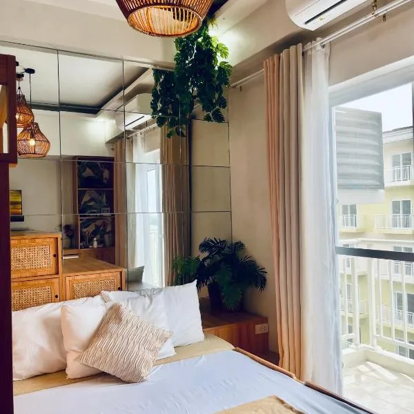 Cozy Layover Pad, 633B Amani, 4 Mins Airport , Poolview & Netflix, hotel v destinaci Pusok