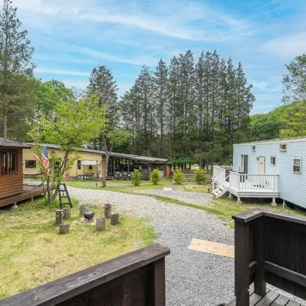DogrunCafe & Resorts JENNIE West-Karuizawa, hotel v destinaci Miyota