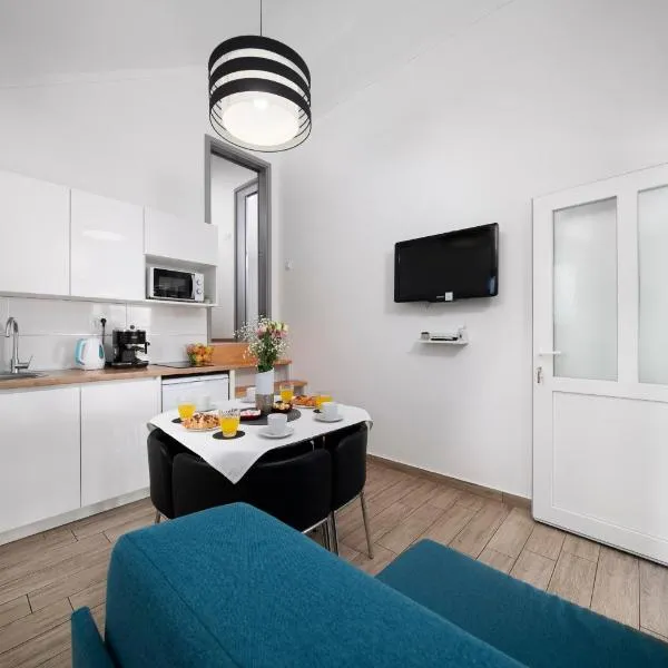 Apartment Martin-nearby Krka National park, hotel v destinácii Kaočine