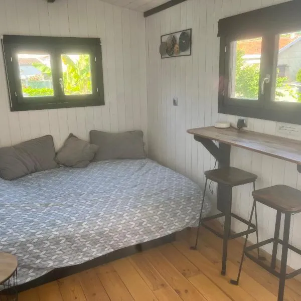 Le camper Tiny House, hôtel à Pessac