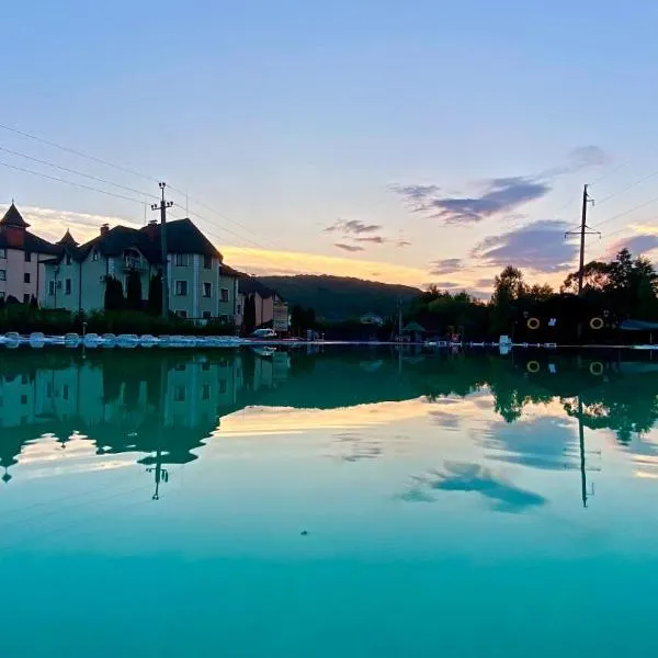 Moonglade Allure Houses, hotel a Polyana
