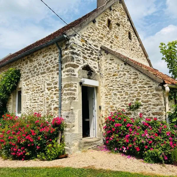 Le Gîte De L'Ouche Charlot, hotel v destinaci Maux