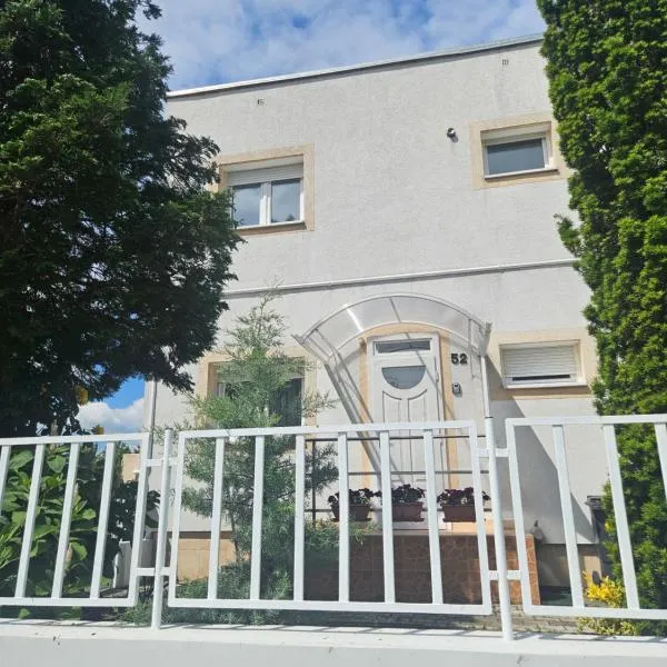 FAMILLE Apartman, hotel in Tapolca