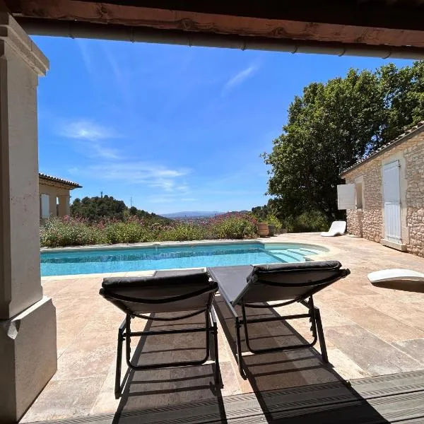 Clos des Cassis - Maison d'Hôtes, hotel v destinaci Villeneuve