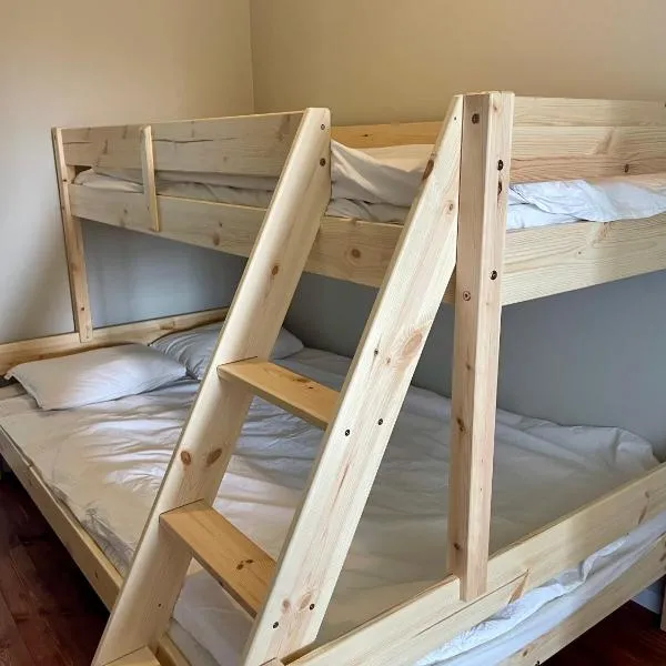 Tjänstebostaden på Storöns bondgård, hotel v destinácii Otterbäcken