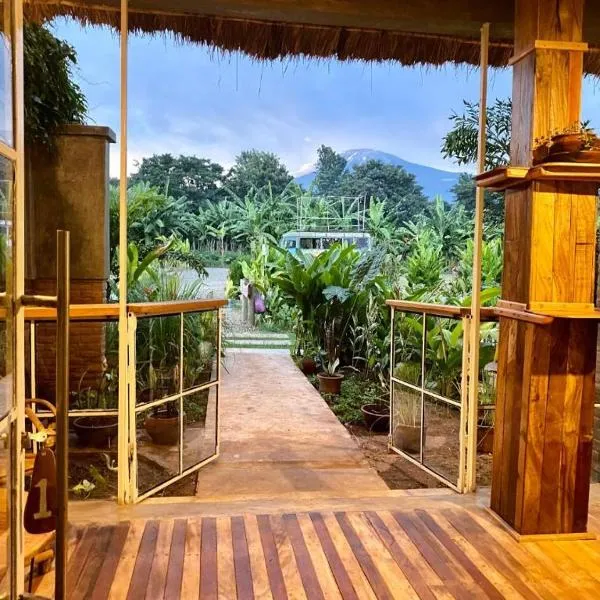 Mount Kilimanjaro 360 view Cottage, хотел в Uru