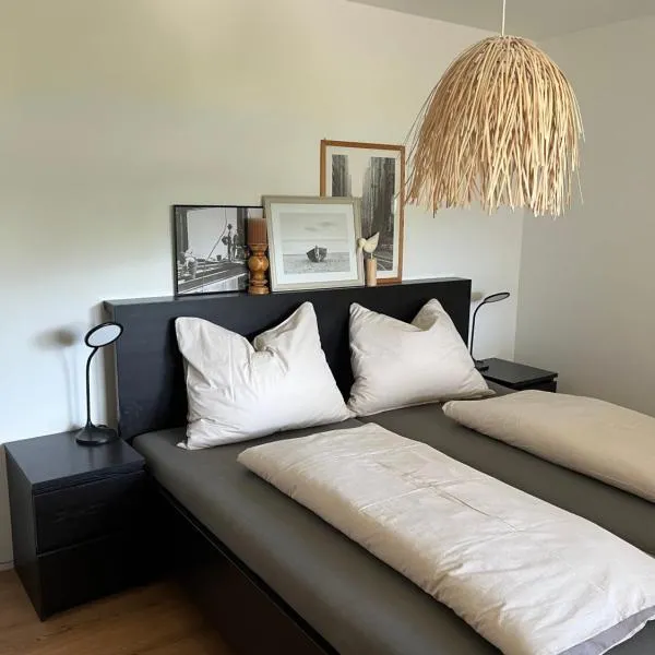 Ferienwohnung Mauerblümchen, хотел в Dornbach