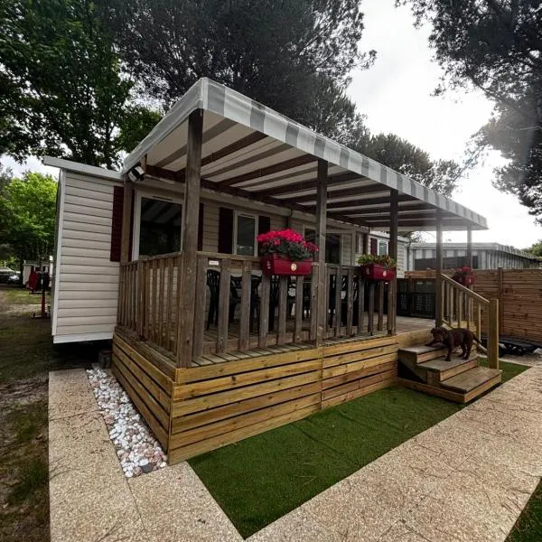 Mobil-home 3 chambres, mh 459, hotel en Gastes