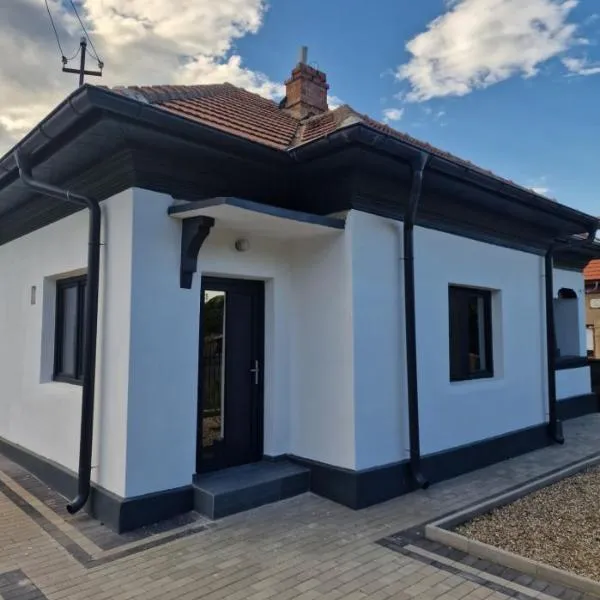La Casa, hotel 